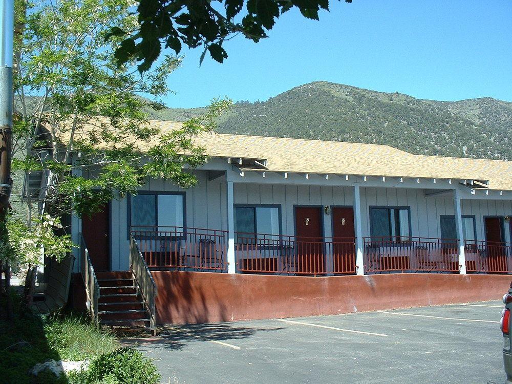 Yosemite Gateway Motel Lee Vining Exterior photo